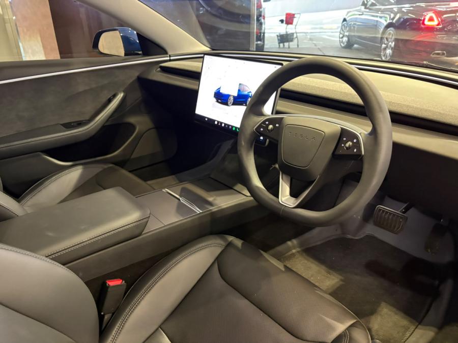 Model 3 AWD - Image 3